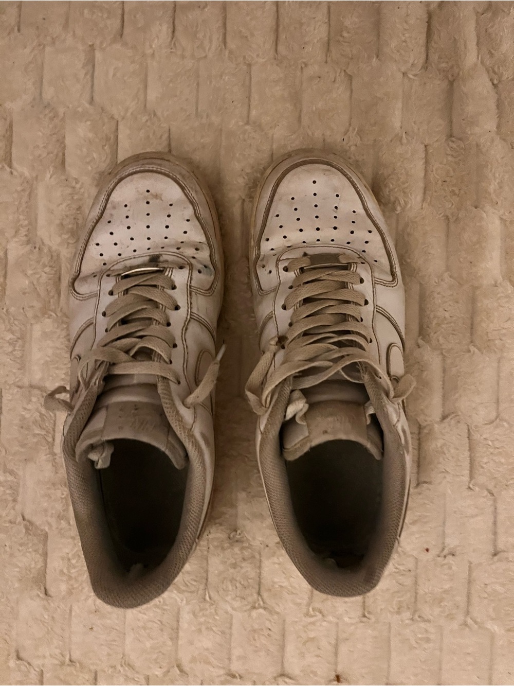 Nike Men's White and Tan Low-Top Sneakers